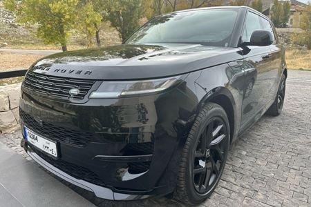 Corner view of the Sport Range Rover black with Lebanese registration plate