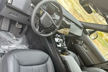 Front seats of the range rover showing the luxurious leather interior 
