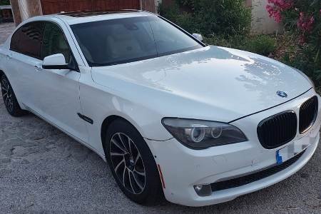 BMW 750 white for wedding cars showing the front side