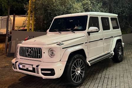 VIP Taxi White G Class in high end street in Beirut